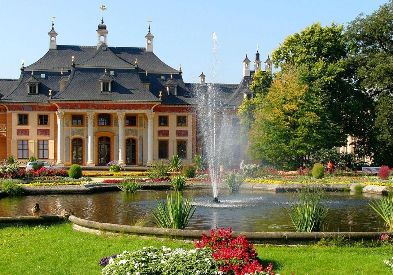 Restaurant und Pension Zur Puppenstube Stolpen Bagian luar foto