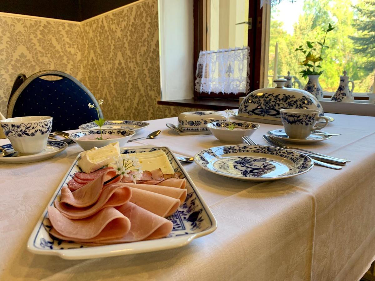 Restaurant und Pension Zur Puppenstube Stolpen Bagian luar foto